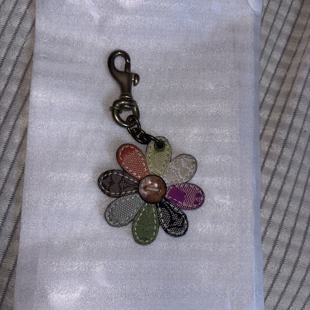 Vtg Coach y2k patchwork Colorful daisy signature flower Bag Charm  FOB